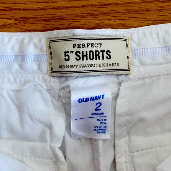 Old Navy Size 2 White Shorts - Picture 5 of 5